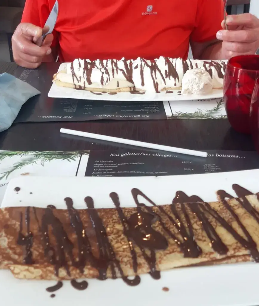 alain perroche_Place saint Mars_Saint-Mars-du-Désert_review