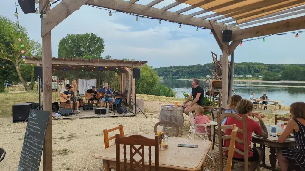 La Toue Cabanée - Guinguette_Gennes-Val-de-Loire_slider_image_2