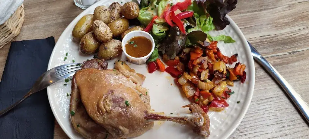 La Toue Cabanée - Guinguette_Gennes-Val-de-Loire_slider_image_3