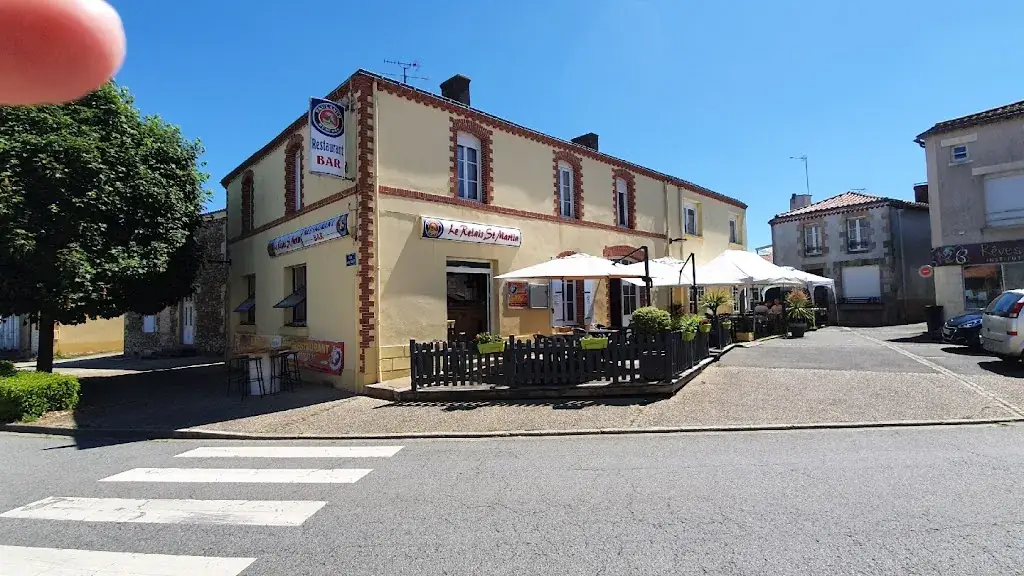 Le Relais St Martin_Saint-Martin-des-Noyers_slider_image_2