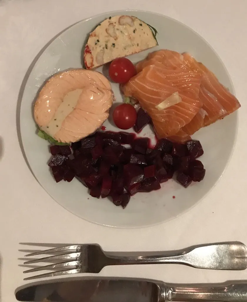 Toné sToné_Restaurant Les Millésimes & Domaine Pierre Paillot_Noyers_review