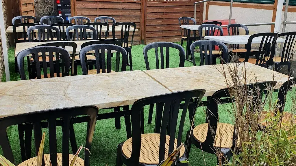 Au Fil de l'Eau restaurant in Vallons-de-l'Erdre