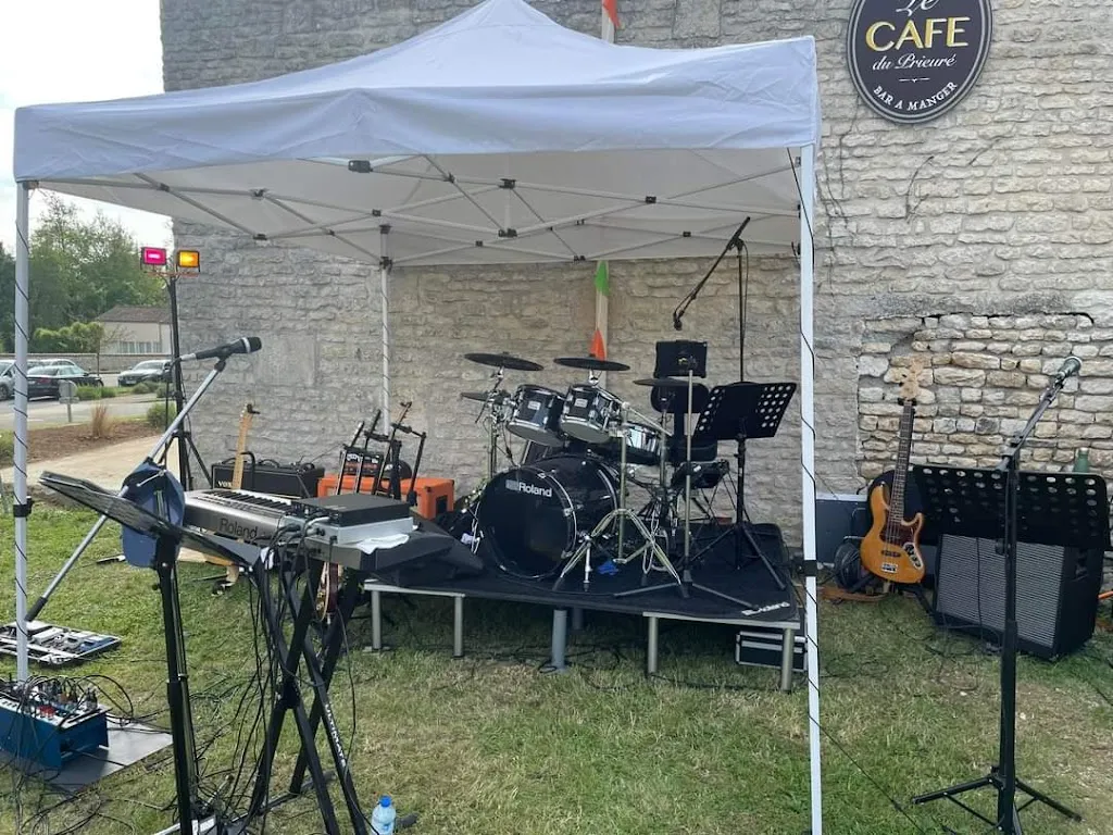 Le café du prieuré_Mouzeuil-Saint-Martin_slider_image_1