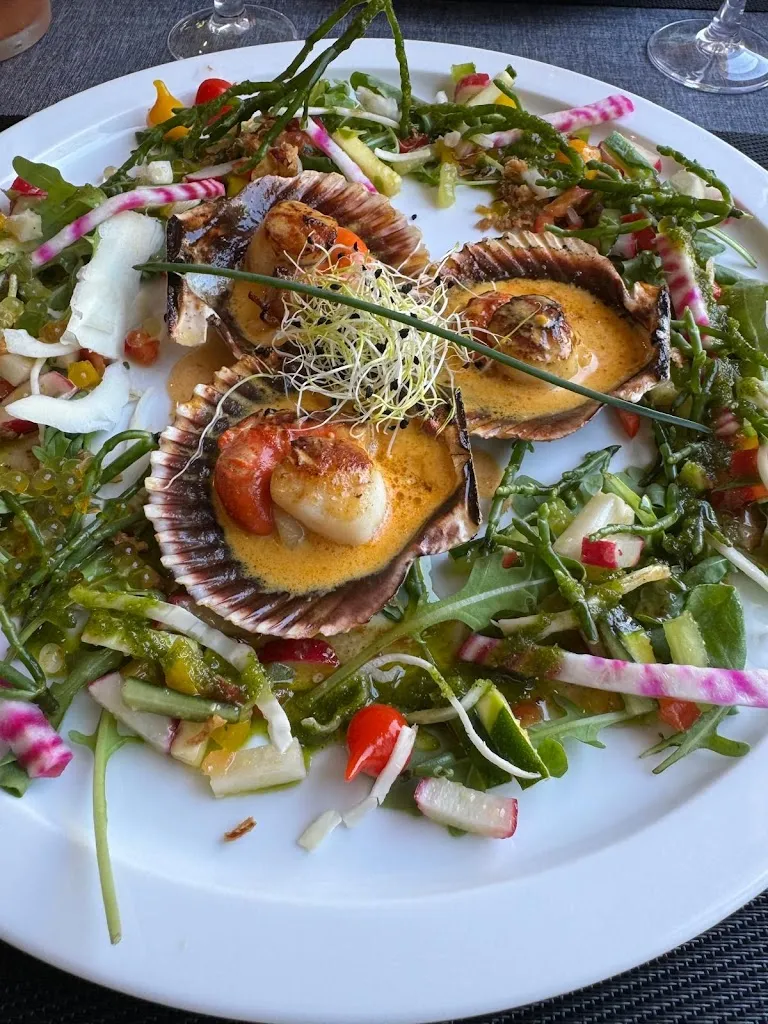 AMANDA White_Restaurant 