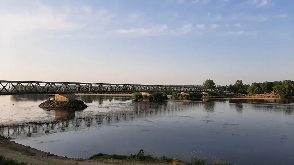 brenda mullen_La Gabare_Loire-Authion_reseña