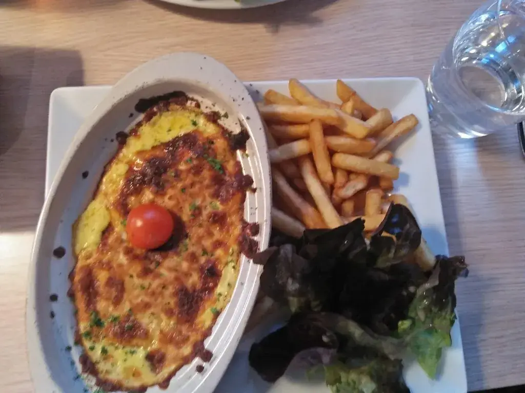 Dr. Praveen Thappily_L'Ecluse_Saint-Nicolas-de-Redon_review