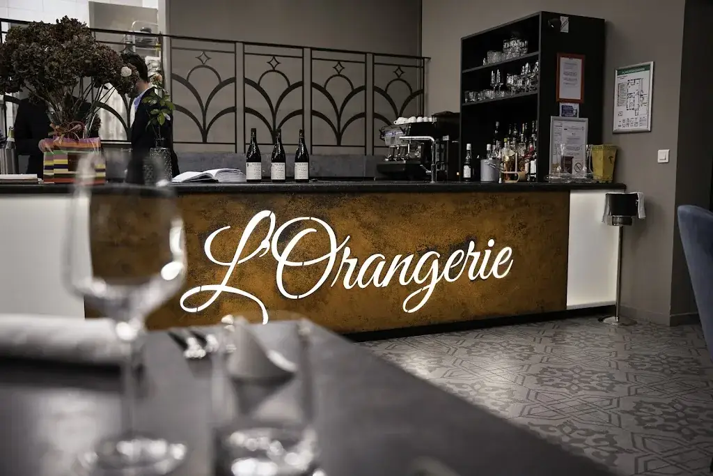 L'Orangerie restaurant in Neuvy