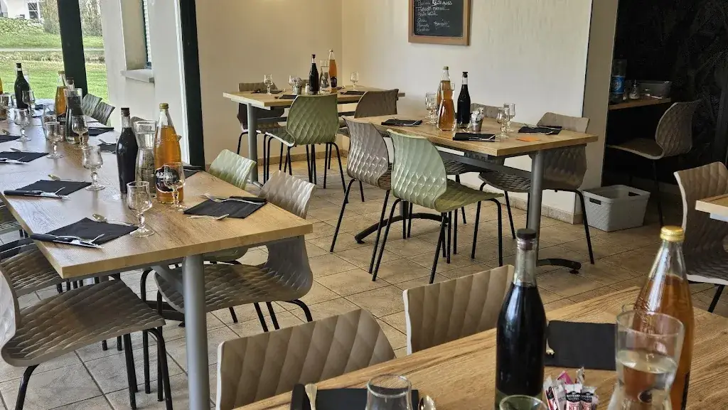 LE PETIT MARMITON Restaurant in Saint-Pierre-la-Cour