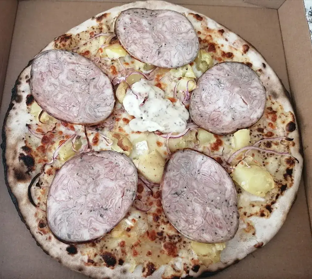 LapizzaNostra_Cour_slider_image_1