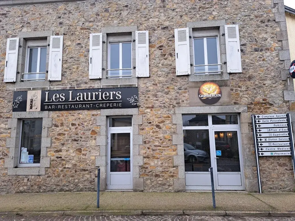 Les Lauriers Restaurant in Saint-Pierre-la-Cour
