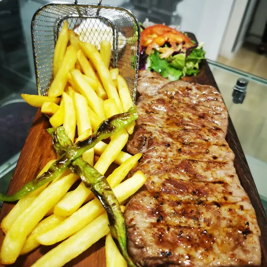 Restaurant Istanbul Saint Pierre Montlimart_Montrevault-sur-Èvre_slider_image_2