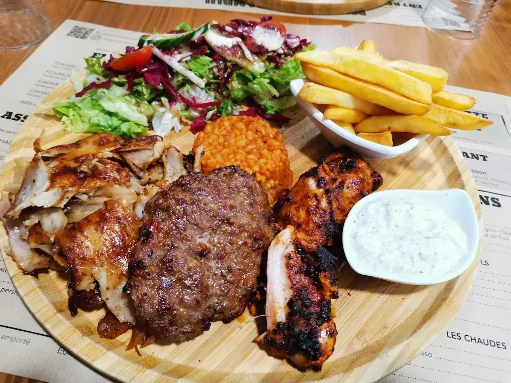 Restaurant Istanbul Saint Pierre Montlimart_Montrevault-sur-Èvre_slider_image_3