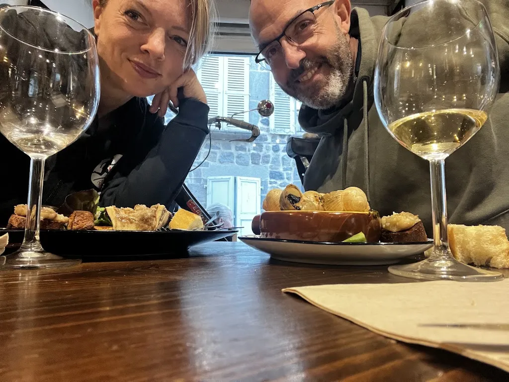 teva k_Restaurant L'Arôme Antique cave a Vin_Murat_recensione