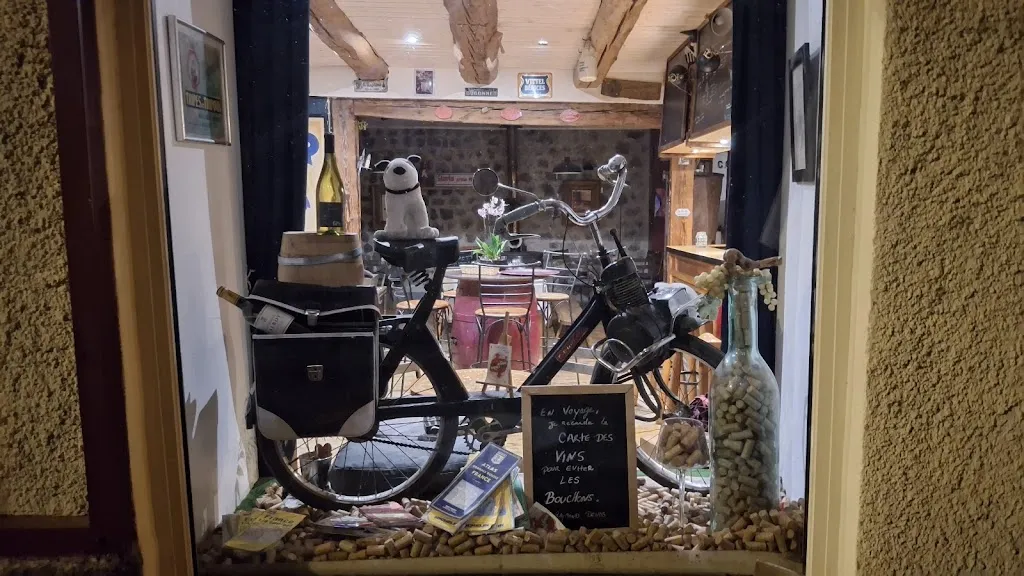 Restaurant L'Arôme Antique cave a Vin_Murat_slider_image_2