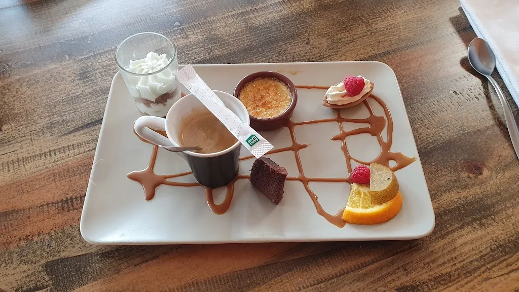 Adib Naim Apandi_L'Orchidée_Sainte-Gemmes-sur-Loire_review