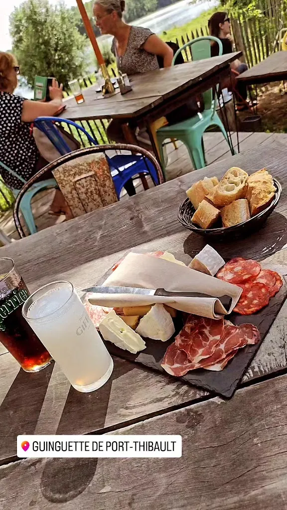 Guinguette de Port-Thibault_Sainte-Gemmes-sur-Loire_slider_image_2
