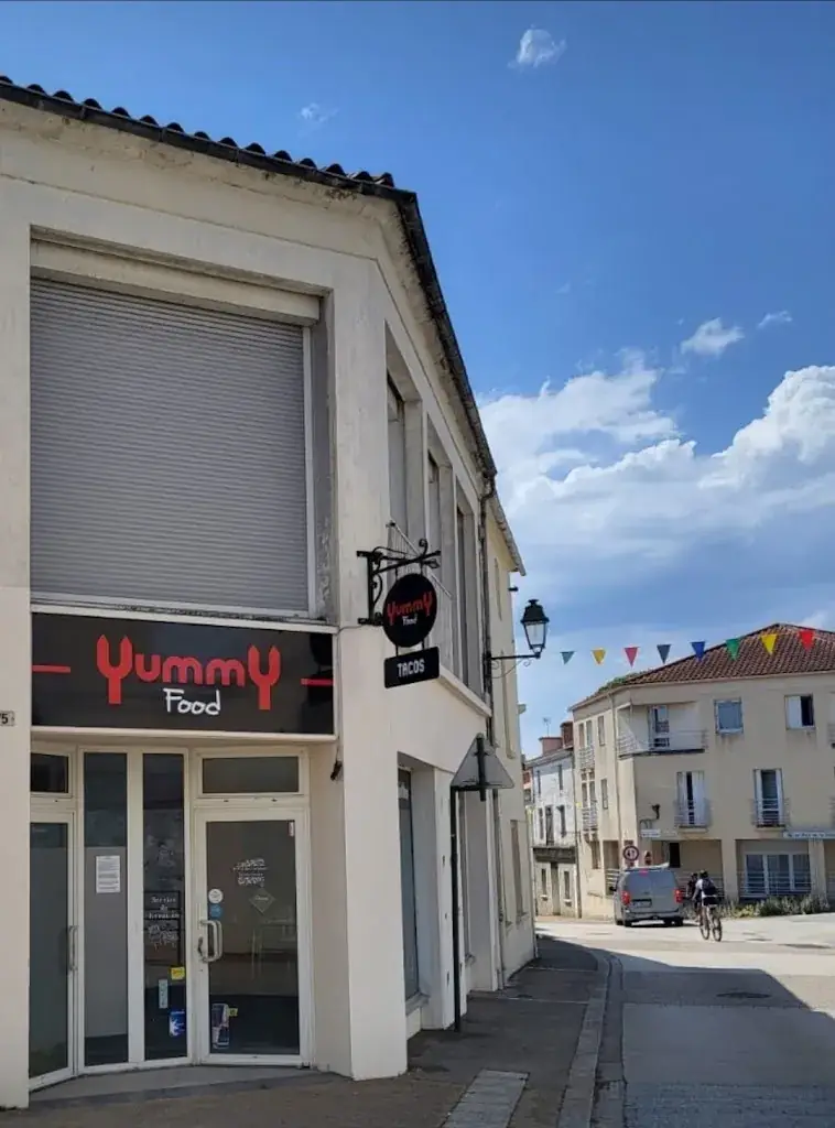 Yummy food restaurant in Sainte-Hermine