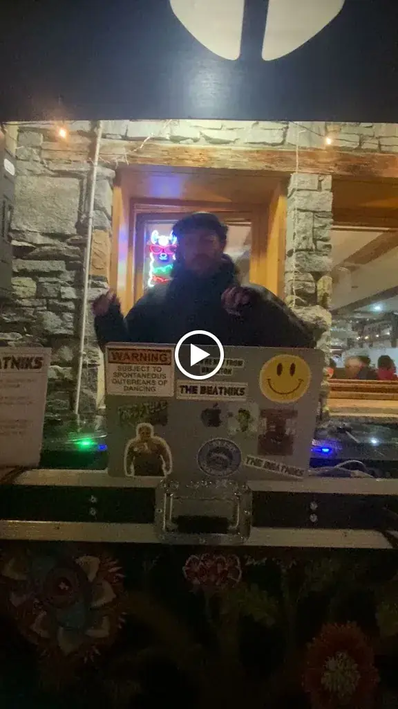 Lama Llama_Sainte-Foy-Tarentaise_slider_image_2