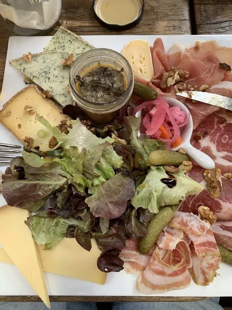 Max Drillien_Restaurant Chez Leon_Sainte-Foy-Tarentaise_avis