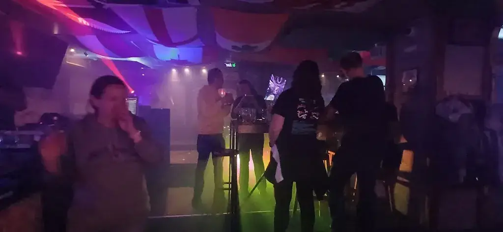 Mike Parkinson_The White Lounge_Sainte-Foy-Tarentaise_review