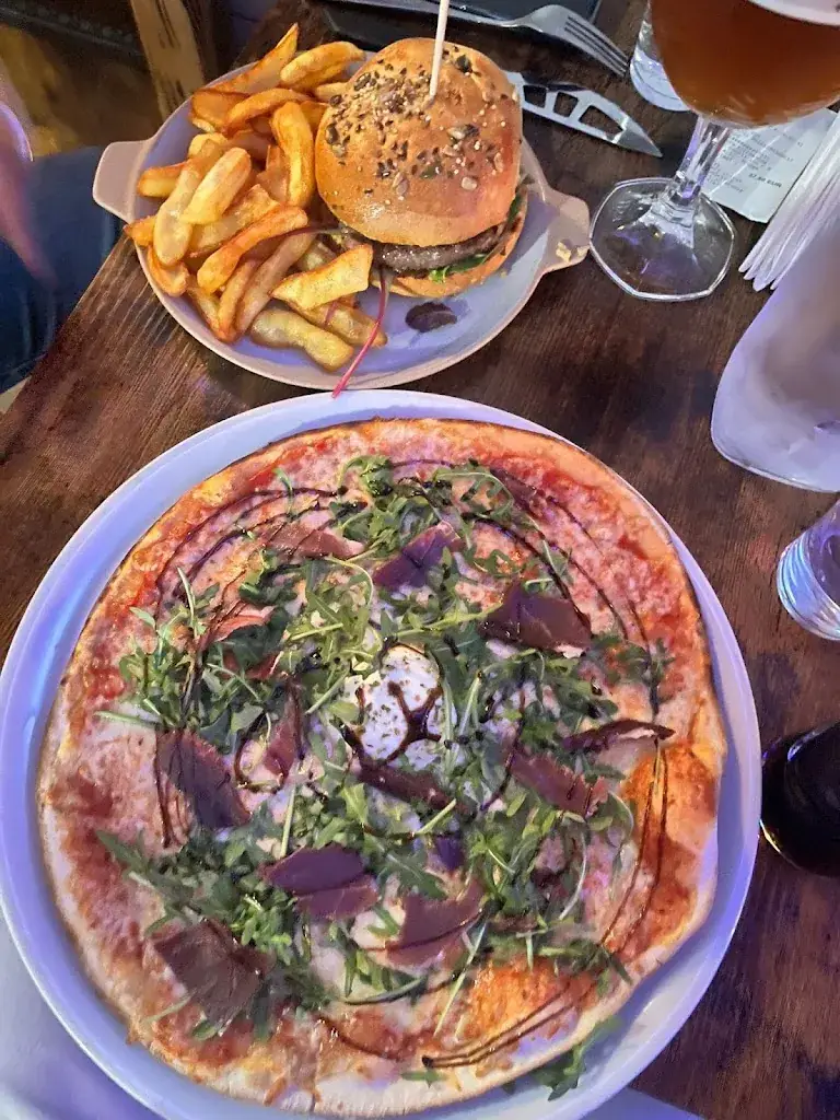 Liz Soria Giovannini_The White Lounge_Sainte-Foy-Tarentaise_review