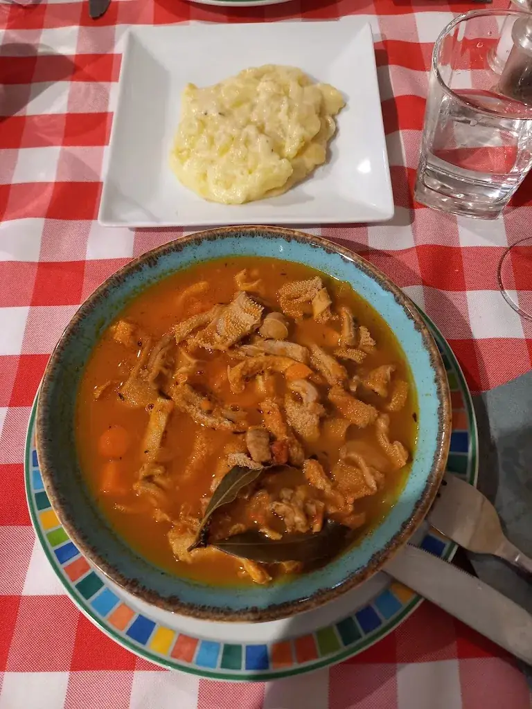 PATRICE BROUHARD_La Table des Volcans_Murat_review