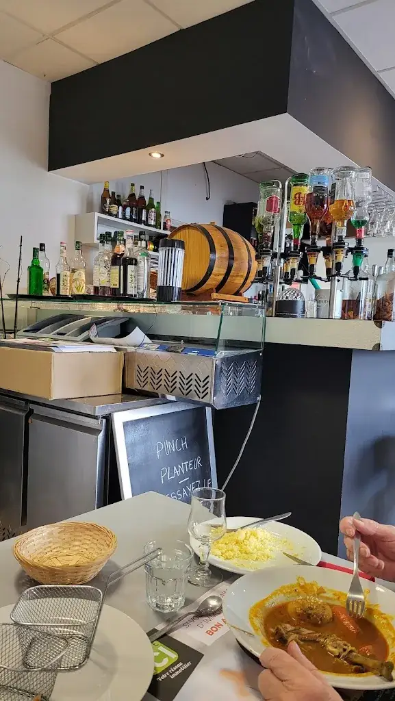 Alice Barre_Restaurant - Bar Le237, Avenue du Général de Gaulle, Sainte Pazanne._Sainte-Pazanne_review