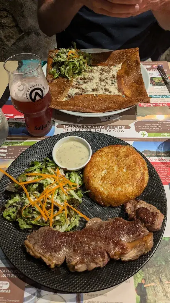 Alix Let_Crêperie Chez Laurette_Murat_review