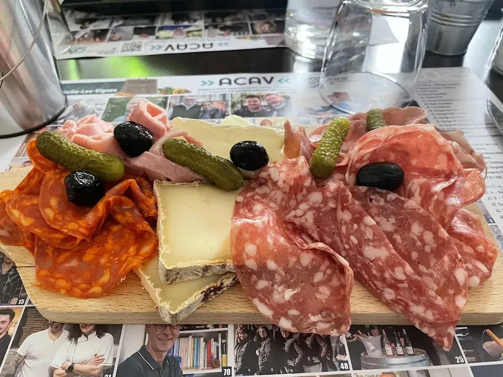 Bar restaurant de l union_Sainte-Cécile-les-Vignes_slider_image_3