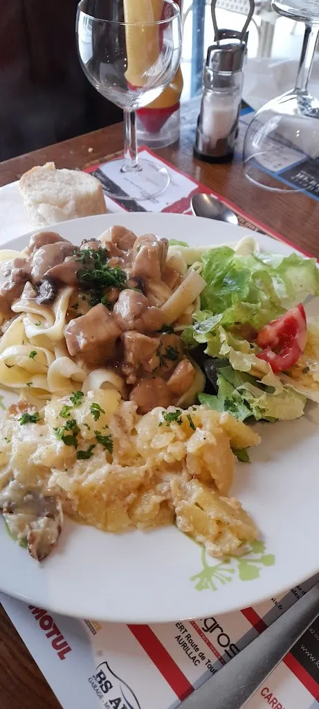 Sylvie “Cats” Catinaud_Restaurant de la Paix _Murat_review