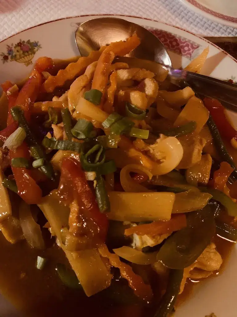 Léon NL_Restaurant A DONG_Sainte-Cécile-les-Vignes_review