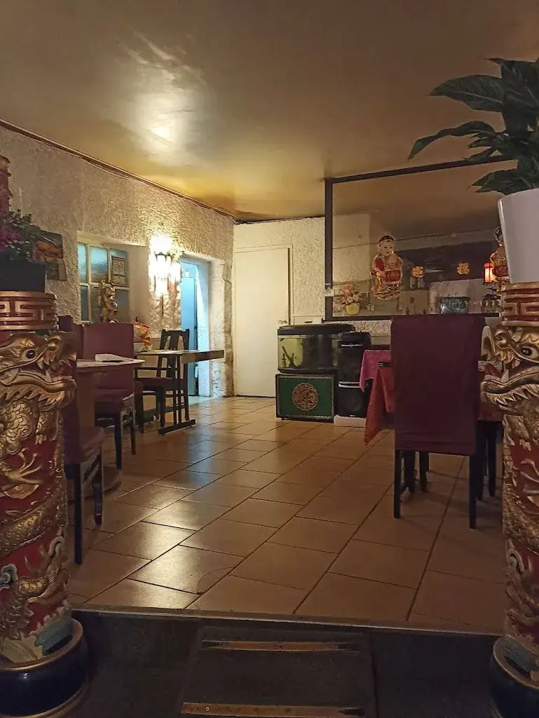 Restaurant A DONG_Sainte-Cécile-les-Vignes_slider_image_1