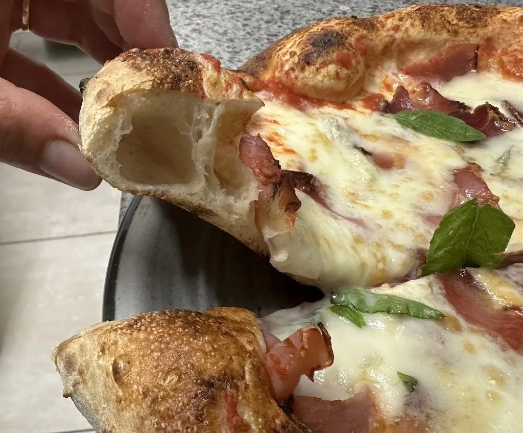 Pizz'aroma_Sainte-Cécile-les-Vignes_slider_image_3