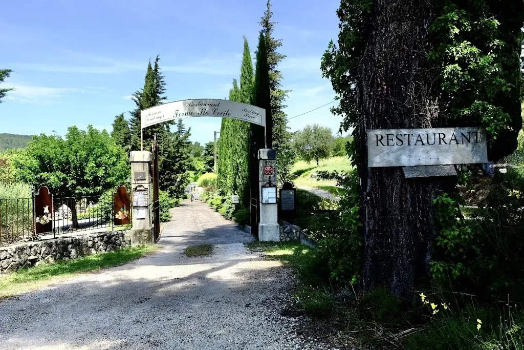 Arnaud Devred_Ferme Sainte-Cécile_Moustiers-Sainte-Marie_review