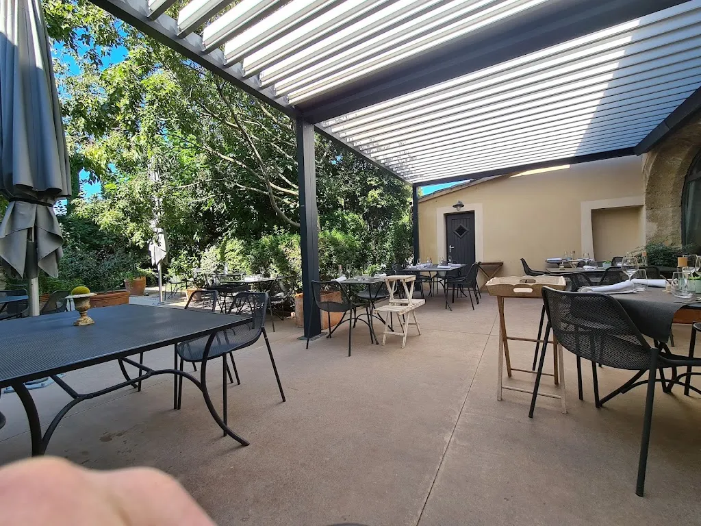 Robert Allan_Campagne, Vignes et Gourmandises_Sainte-Cécile-les-Vignes_review