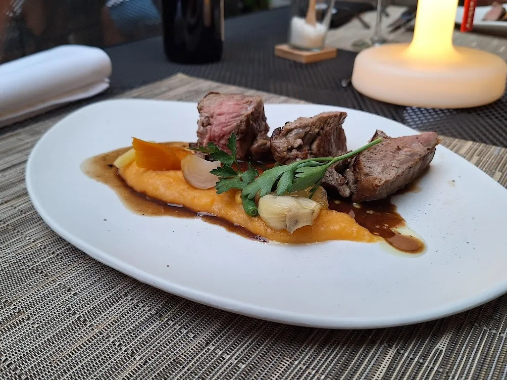 Campagne, Vignes et Gourmandises_Sainte-Cécile-les-Vignes_slider_image_3