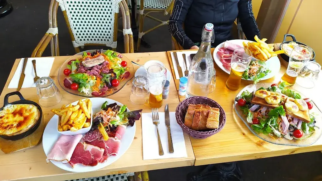 Le Relais Des Trois Rochers_Murat_slider_image_2