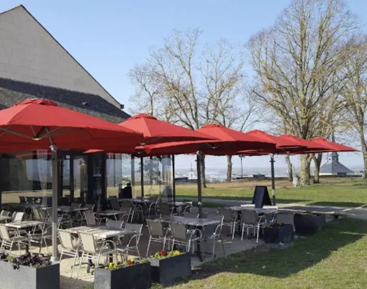 Syed Zeeshan Murtaza_L'Orangeraie Saumur le Bistrot du château_Saumur_review