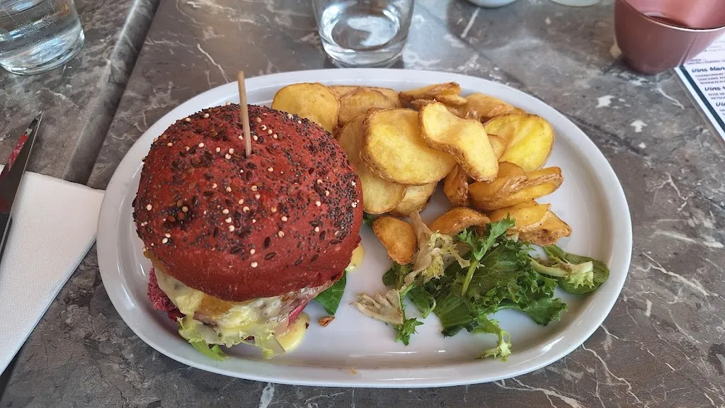 Pub de la rivière_Bleu_slider_image_3