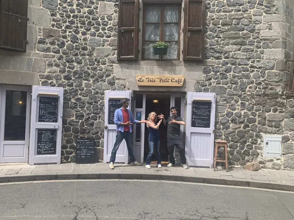 Guven Fiasson_Le Très Petit Café_Murat_review