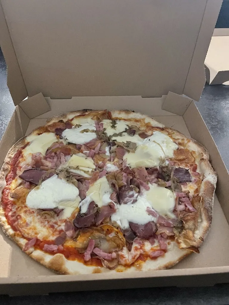 Guena Le Callet_Pizza Cook - Seiches-sur-le-Loir_Seiches-sur-le-Loir_review