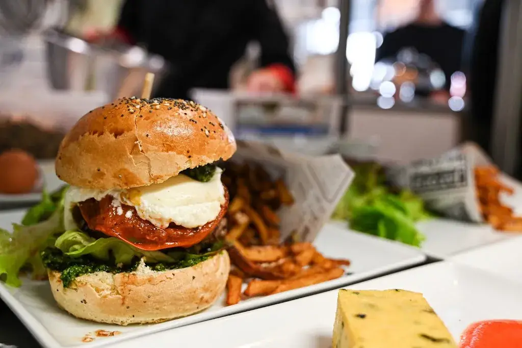 GRANDMA_Sautron_slider_image_2