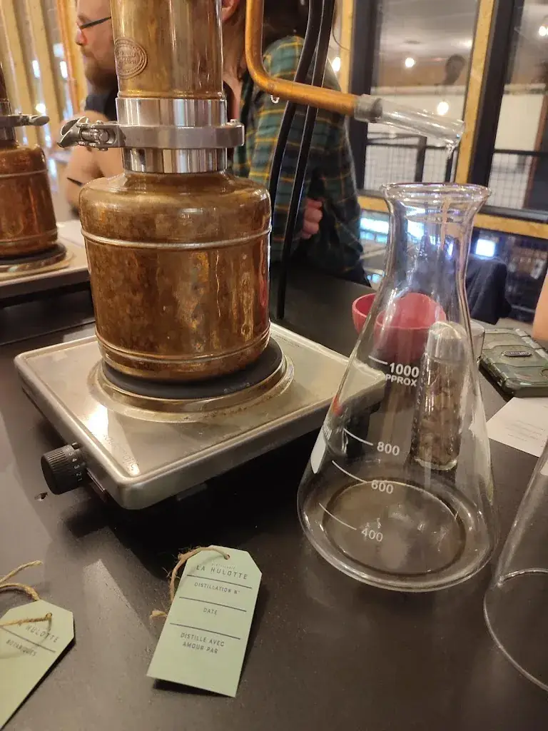 Claire Nibeaudeau_La Hulotte - Brasserie & Distillerie_Sautron_review