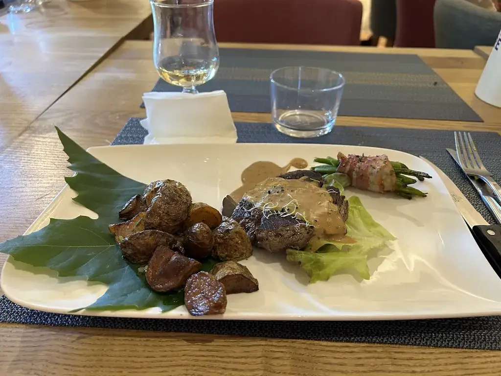 Restaurant - Les Forges de la Hunaudière restaurant in Sion-les-Mines