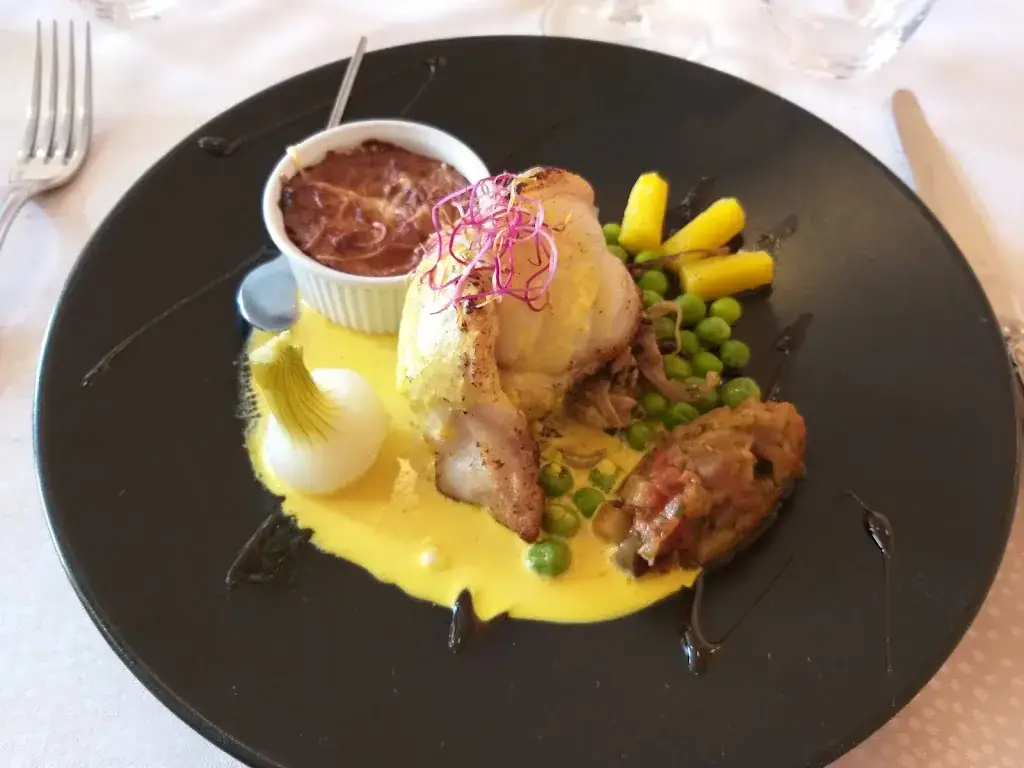 Hôtel-Restaurant Le Bretagne_Sillé-le-Guillaume_slider_image_1