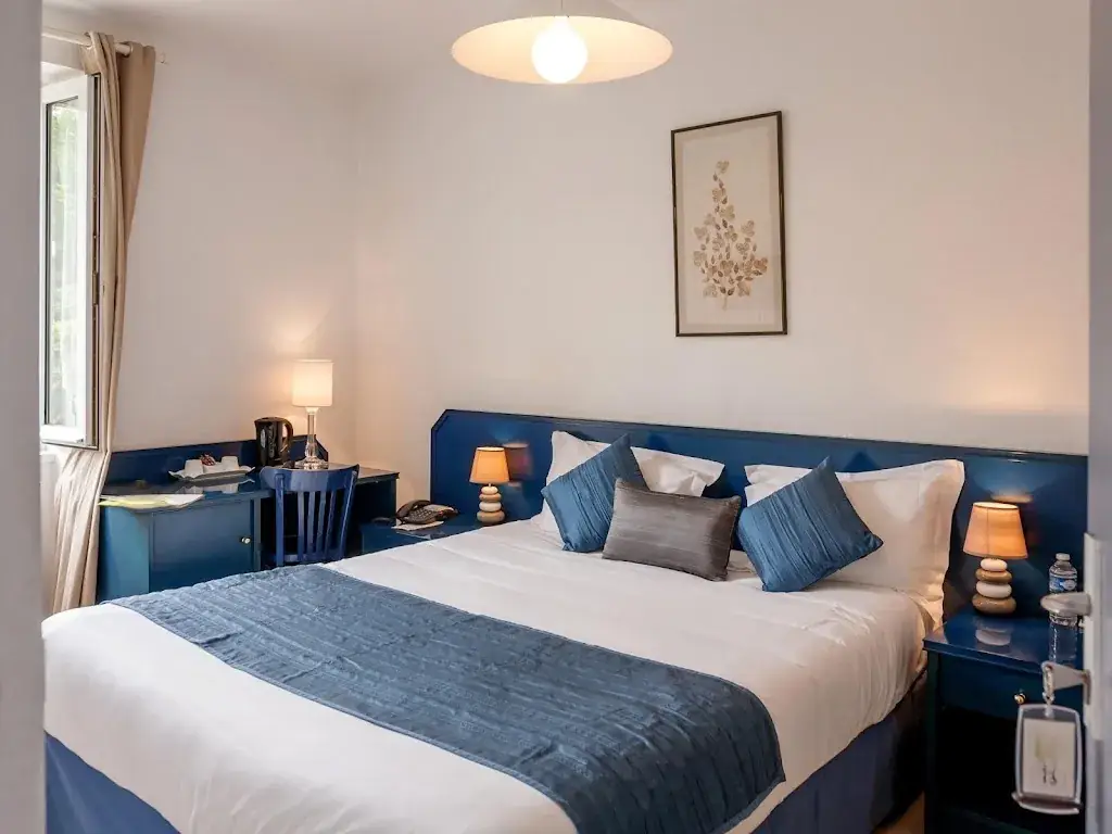 Logis Hôtel le Saint Jacques restaurant in Thorigné-sur-Dué