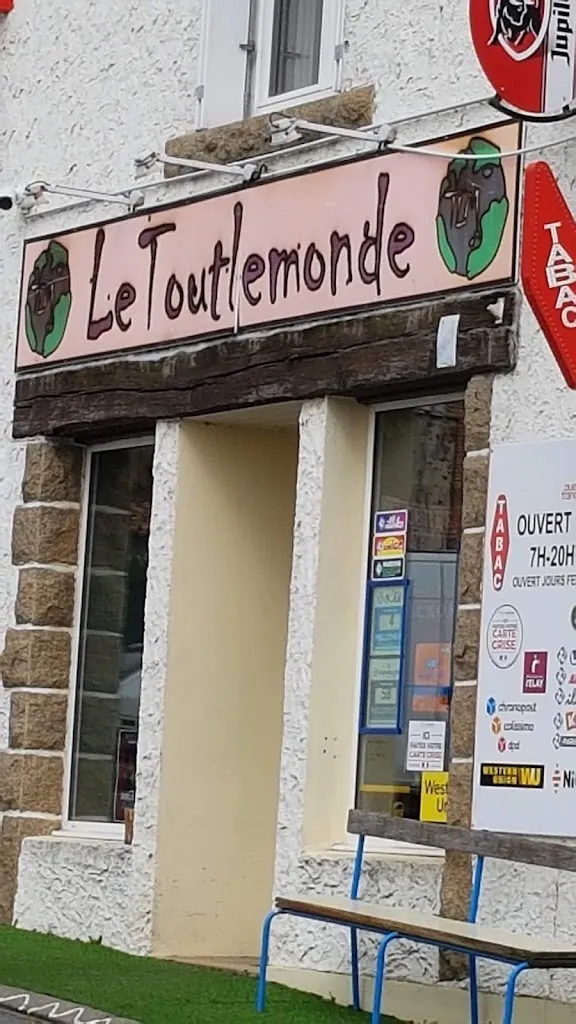 Yaya Daig_Tabac Bar Le Toutlemonde_Toutlemonde_review