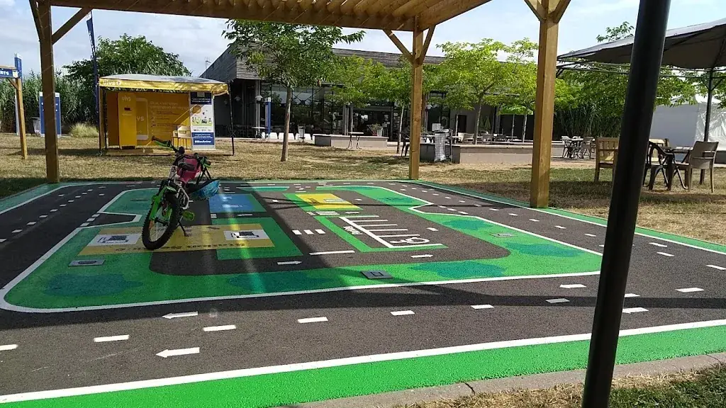 Geoffrey Caron-Lormier_LEO RESTO - AIRE DE TREMENTINES_Trémentines_review