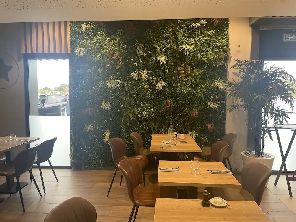 Brasserie la Belle Etoile restaurant in Treillières