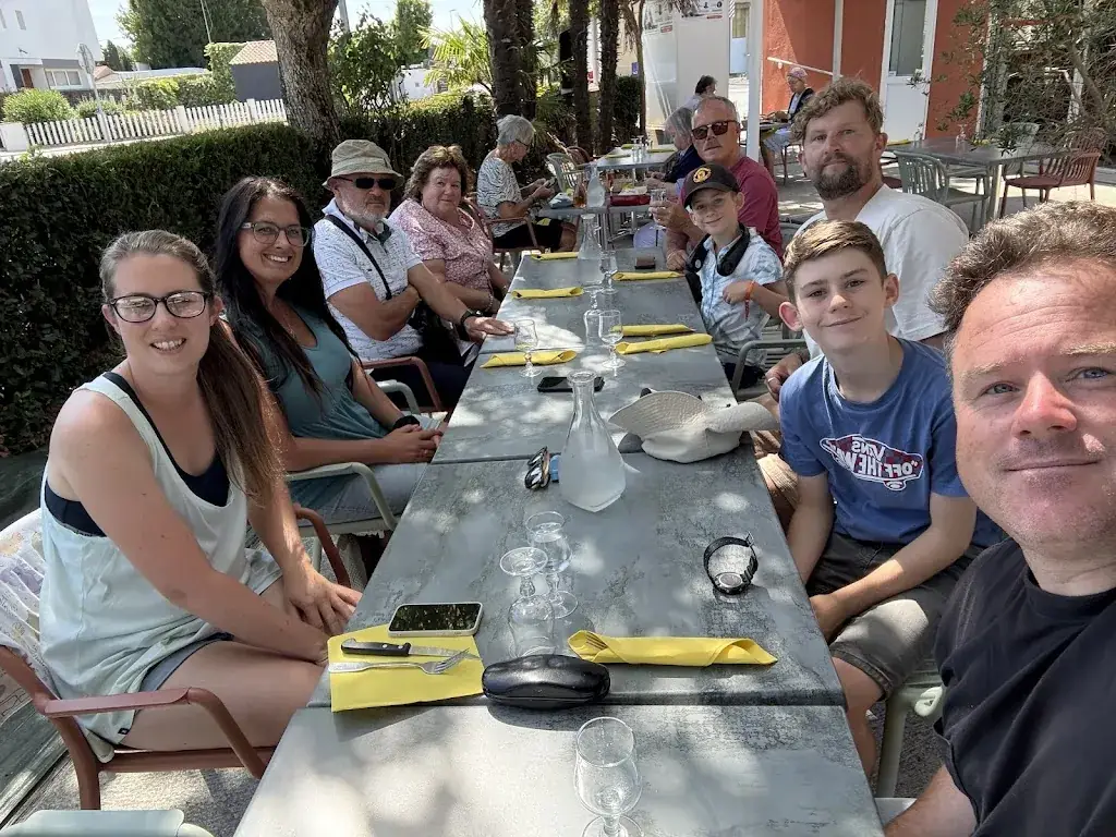 Aaron Barrett_La Petite Gare_Triaize_review